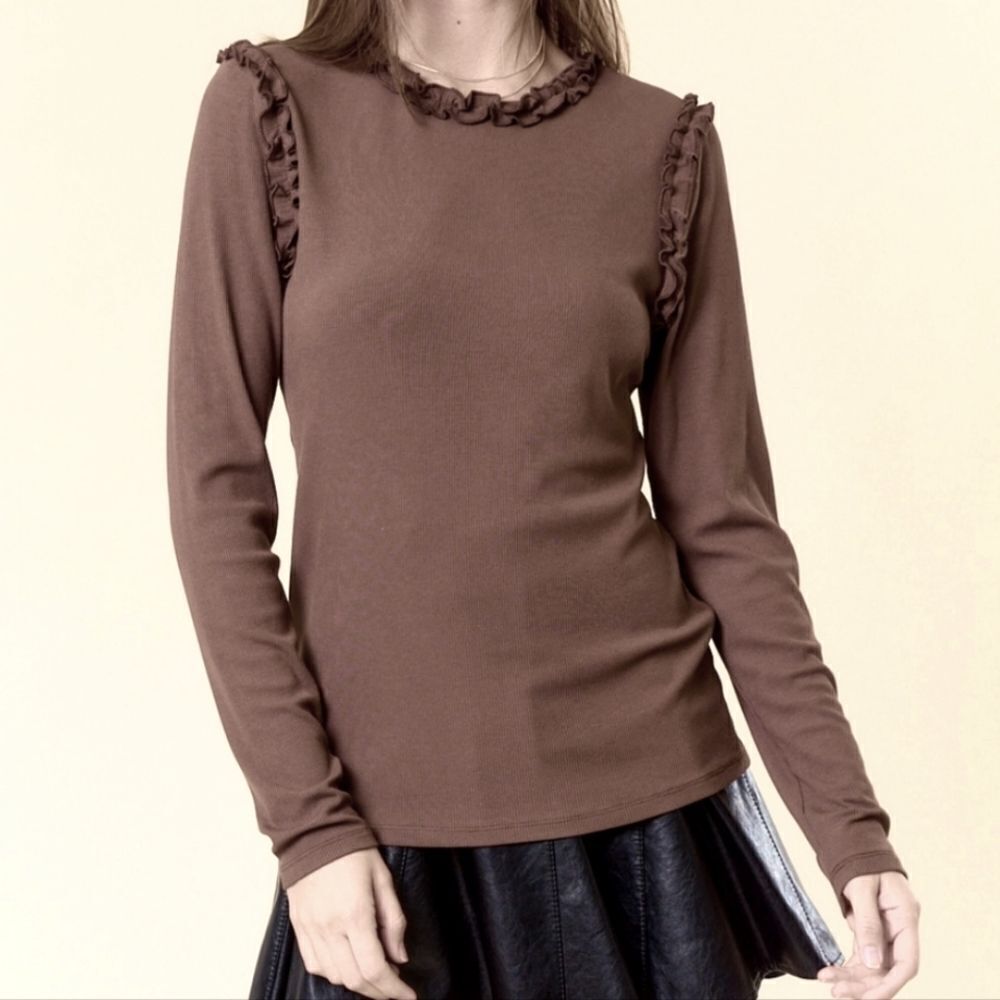 Doe & Rae Ribbed Crewneck Ruffle Trimmed Mauve Long Sleeve Pullover Top